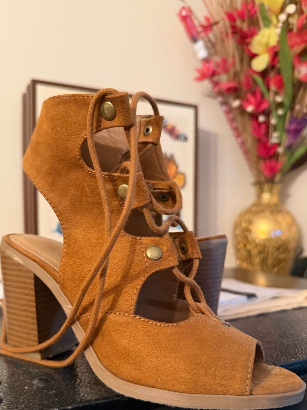 Women's Lace-Up Suede Block Heel Sandals - Tan